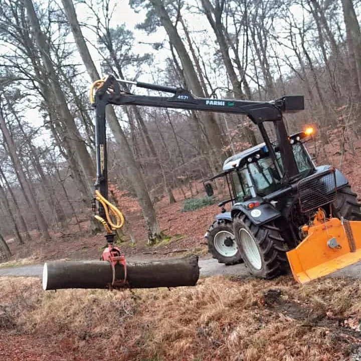 Rücken & Holztransport — Bodenschonend mit dem Kranschlepper, Rohlf Forstservice