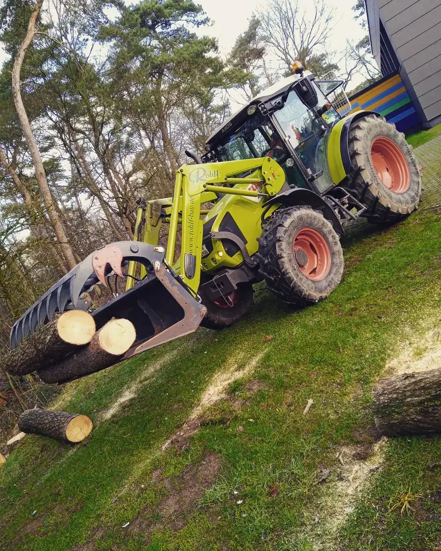 Holzernte und Rückearbeiten mit dem Kranschlepper (19)