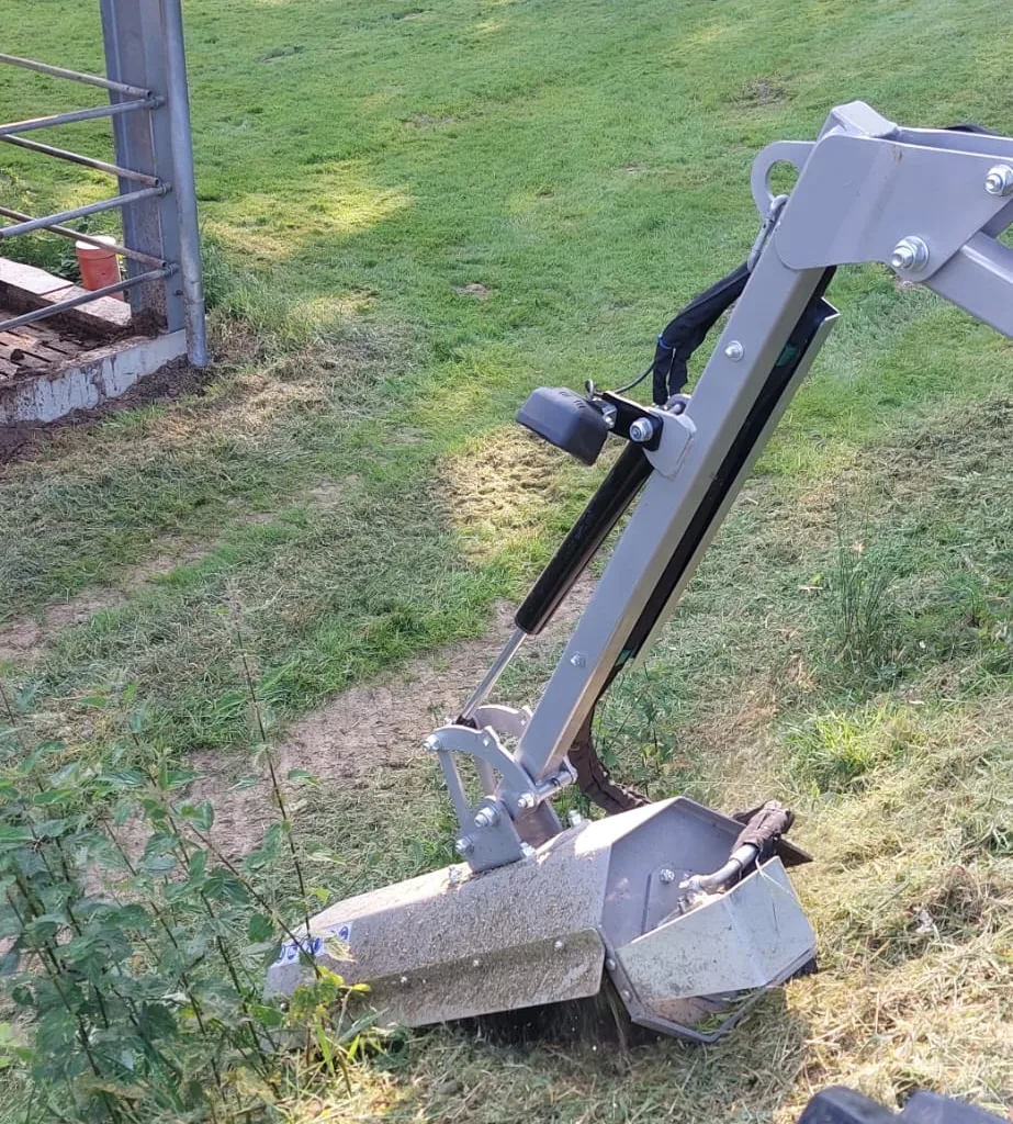 Aktuelle Einsätze von Rohlf Forstservice mit dem neuen Valtra-Kranschlepper und der ferngesteuerten Mulchraupe (25)
