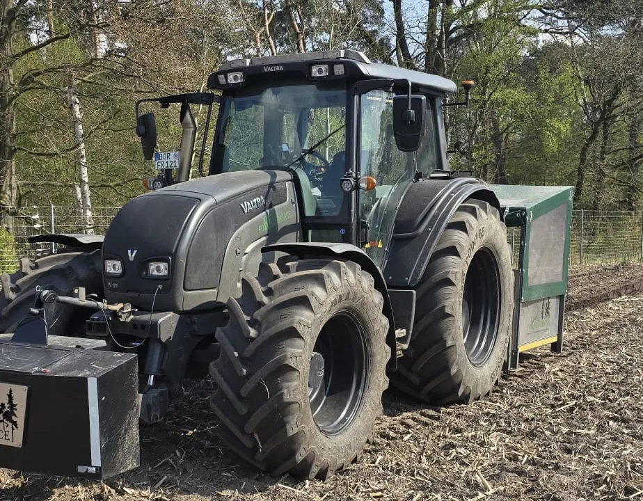 Aktuelle Einsätze von Rohlf Forstservice mit dem neuen Valtra-Kranschlepper und der ferngesteuerten Mulchraupe (19)